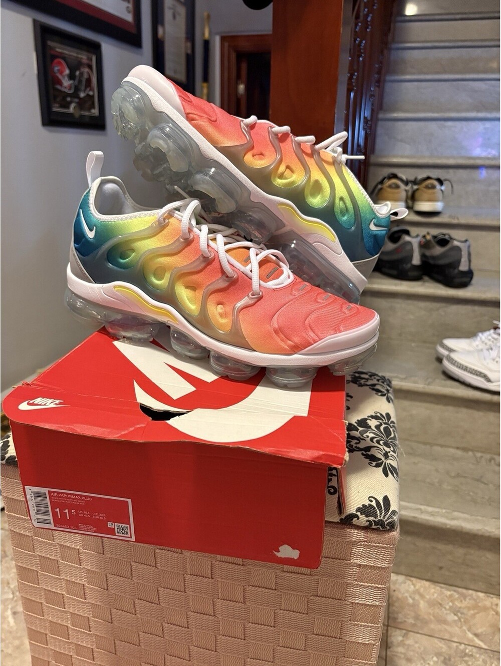 Nike Air VaporMax Plus Retuned Air Rainbow 924453-103 SZ 11.5